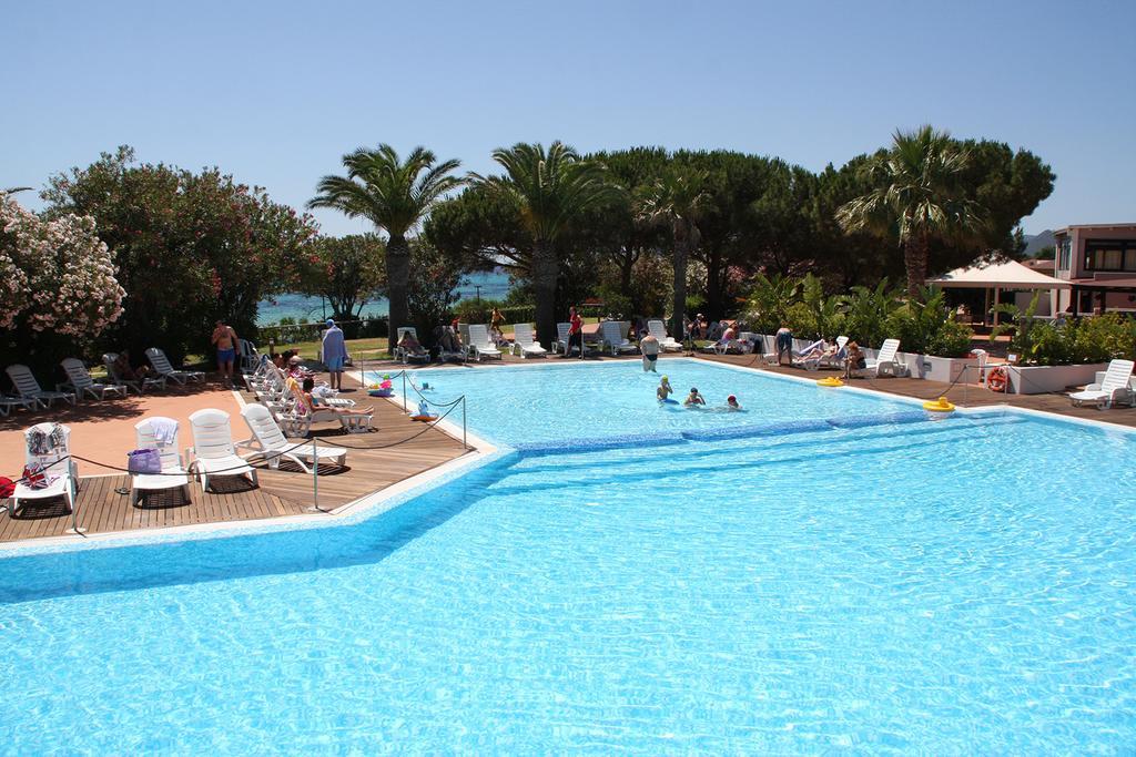 Th Costa Rei - Free Beach Resort Esterno foto